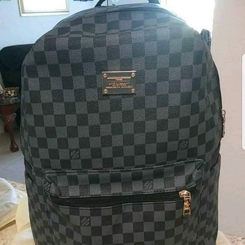 Meet your Posher, Ashamya